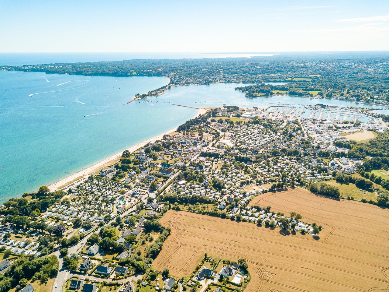 photo aérienne du camping des Saules à la Forêt-Fouesnant